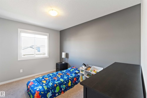 2122 Glenridding Way, Edmonton, AB - Indoor Photo Showing Bedroom
