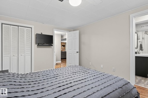 11006 154 Street, Edmonton, AB - Indoor Photo Showing Bedroom