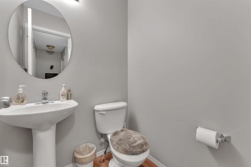 53 14603 Miller Boulevard, Edmonton, AB - Indoor Photo Showing Bathroom
