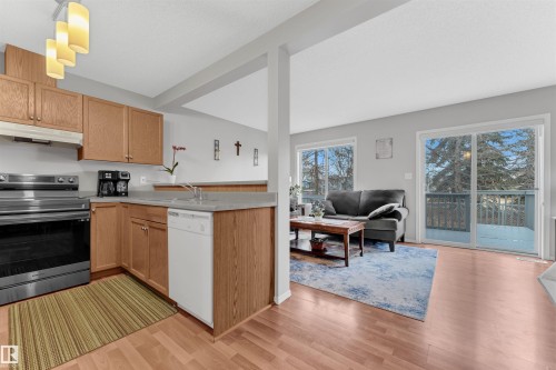 53 14603 Miller Boulevard, Edmonton, AB - Indoor Photo Showing Kitchen