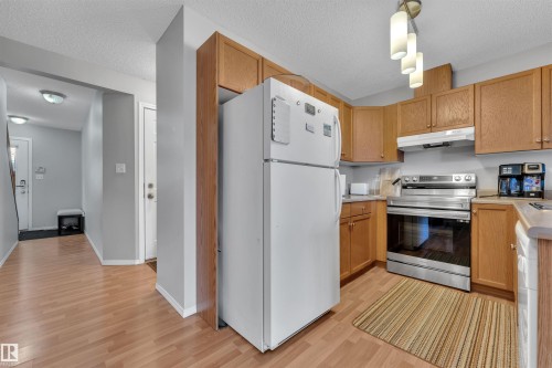 53 14603 Miller Boulevard, Edmonton, AB - Indoor Photo Showing Kitchen