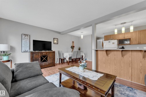 53 14603 Miller Boulevard, Edmonton, AB - Indoor Photo Showing Living Room