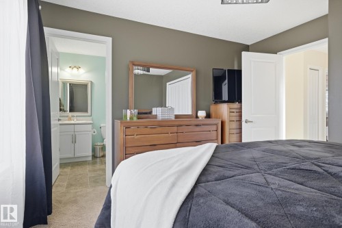 11903 51 Street, Edmonton, AB - Indoor Photo Showing Bedroom