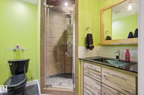 11903 51 Street, Edmonton, AB - Indoor Photo Showing Bathroom