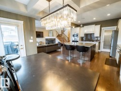 1618 WATES Close  Edmonton, AB T6W 0X5