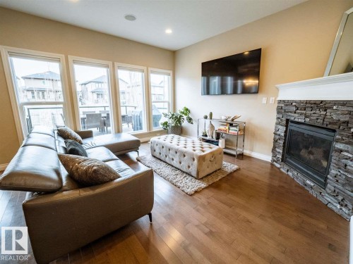 1618 Wates Close, Edmonton, AB - Indoor Photo Showing Living Room With Fireplace