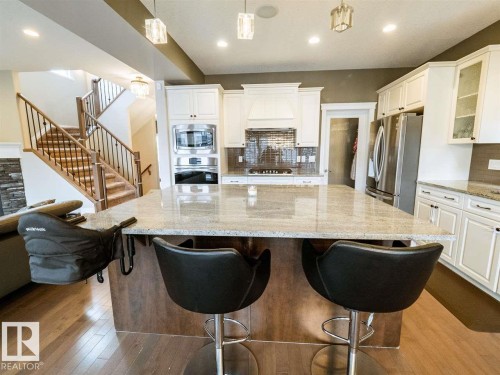 1618 Wates Close, Edmonton, AB - Indoor Photo Showing Kitchen