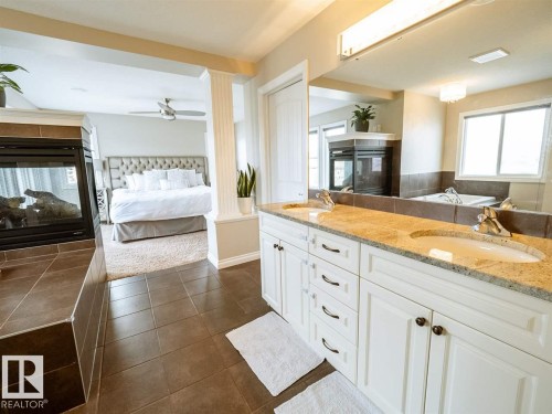 1618 Wates Close, Edmonton, AB - Indoor Photo Showing Other Room