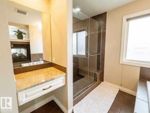 1618 Wates Close, Edmonton, AB - Indoor Photo Showing Other Room