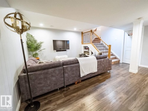 1618 Wates Close, Edmonton, AB - Indoor