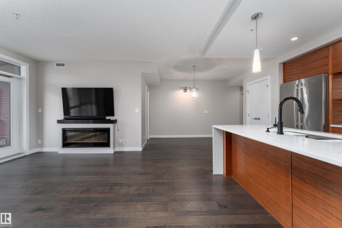 204 11710 87 Avenue, Edmonton, AB - Indoor