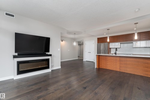 204 11710 87 Avenue, Edmonton, AB - Indoor With Fireplace