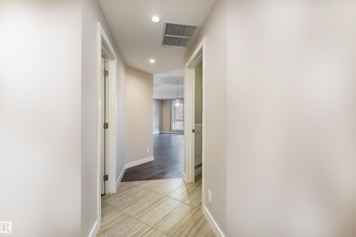 204 11710 87 Avenue, Edmonton, AB - Indoor Photo Showing Other Room