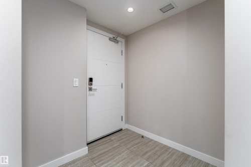 204 11710 87 Avenue, Edmonton, AB - Indoor Photo Showing Other Room