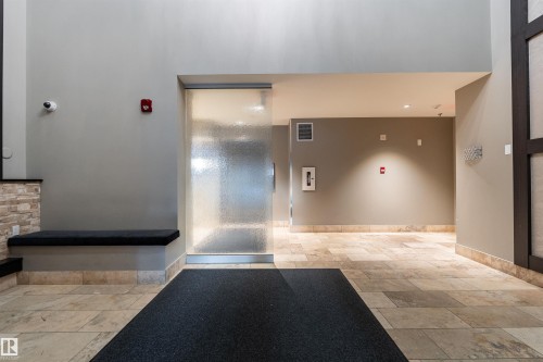 204 11710 87 Avenue, Edmonton, AB - Indoor Photo Showing Other Room