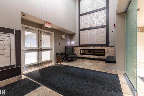 204 11710 87 Avenue, Edmonton, AB - Indoor Photo Showing Other Room