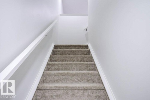 129 Paisley Gate Gate, Edmonton, AB - Indoor Photo Showing Other Room