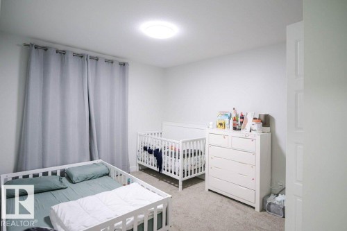 129 Paisley Gate Gate, Edmonton, AB - Indoor Photo Showing Bedroom