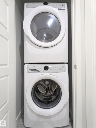 129 Paisley Gate Gate, Edmonton, AB - Indoor Photo Showing Laundry Room