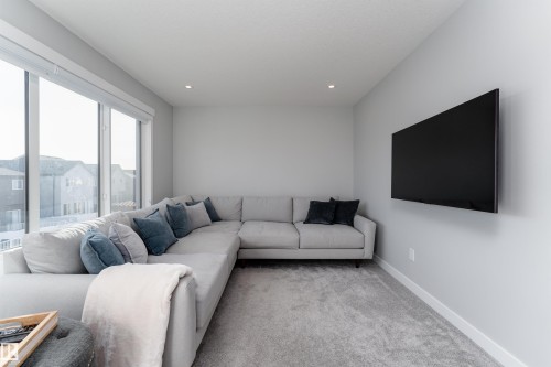 17713 73A Street, Edmonton, AB - Indoor Photo Showing Living Room