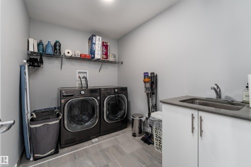 17713 73A Street, Edmonton, AB - Indoor Photo Showing Laundry Room