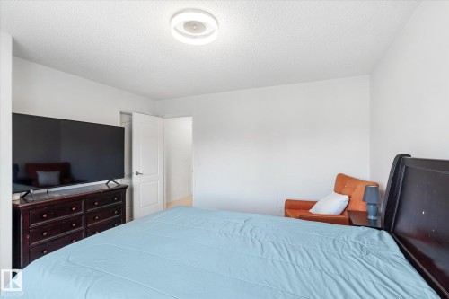 17130 7A Avenue, Edmonton, AB - Indoor Photo Showing Bedroom