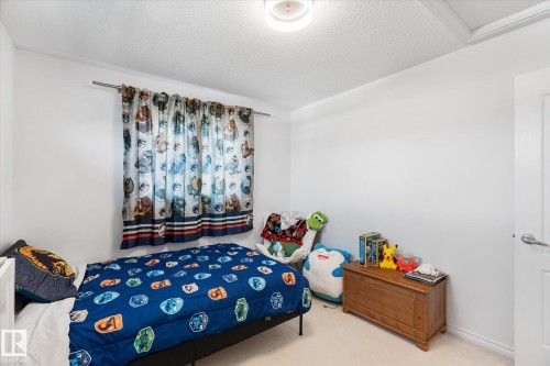 17130 7A Avenue, Edmonton, AB - Indoor Photo Showing Bedroom