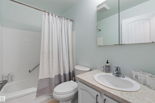 16717 109A Street, Edmonton, AB - Indoor Photo Showing Bathroom