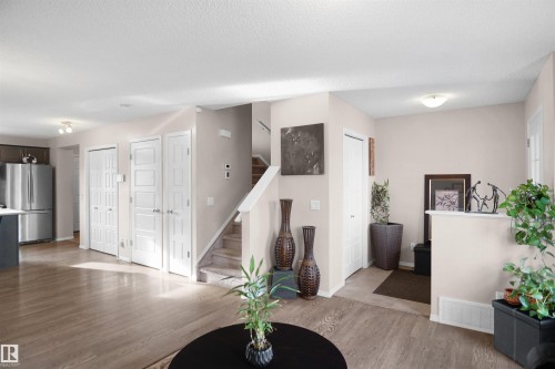 287 Allard Boulevard, Edmonton, AB - Indoor