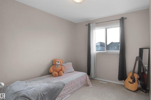 287 Allard Boulevard, Edmonton, AB - Indoor Photo Showing Bedroom