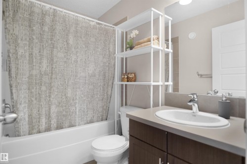 287 Allard Boulevard, Edmonton, AB - Indoor Photo Showing Bathroom