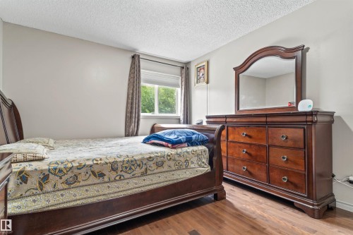 3603 23 St, Edmonton, AB - Indoor Photo Showing Bedroom