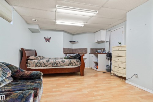 3603 23 St, Edmonton, AB - Indoor Photo Showing Bedroom
