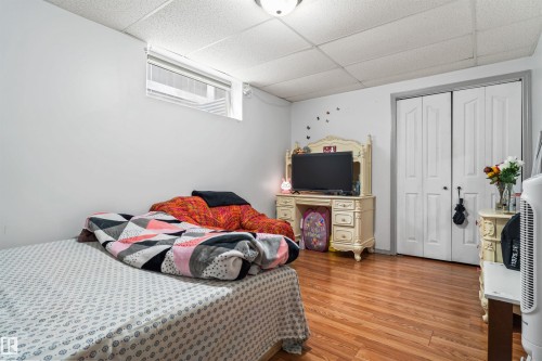 3603 23 St, Edmonton, AB - Indoor Photo Showing Bedroom