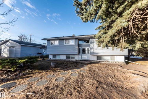 26 Dorchester Road, Spruce Grove, AB - Outdoor