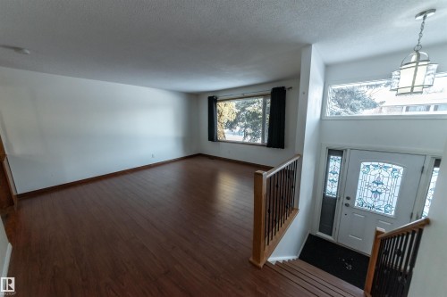 26 Dorchester Road, Spruce Grove, AB - Indoor Photo Showing Other Room