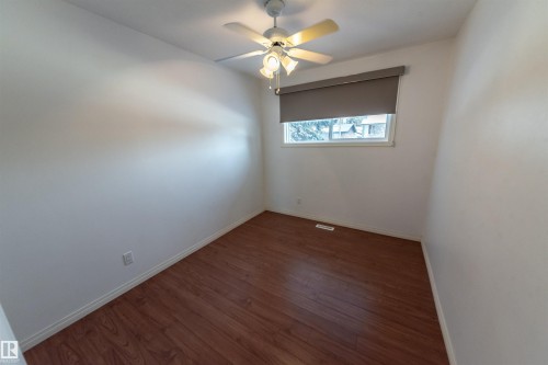 26 Dorchester Road, Spruce Grove, AB - Indoor Photo Showing Other Room