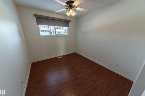 26 Dorchester Road, Spruce Grove, AB - Indoor Photo Showing Other Room