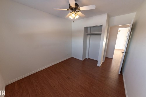 26 Dorchester Road, Spruce Grove, AB - Indoor Photo Showing Other Room