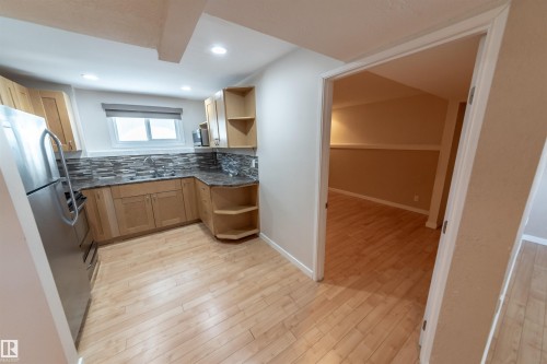 26 Dorchester Road, Spruce Grove, AB - Indoor