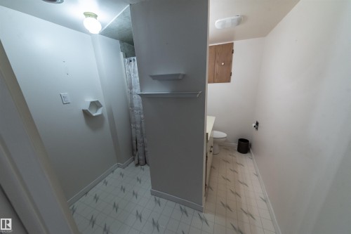 26 Dorchester Road, Spruce Grove, AB - Indoor