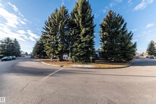 26 Dorchester Road, Spruce Grove, AB - Outdoor