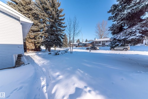 26 Dorchester Road, Spruce Grove, AB - Outdoor