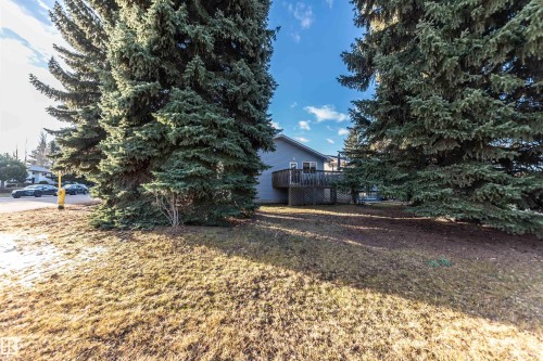 26 Dorchester Road, Spruce Grove, AB - Outdoor