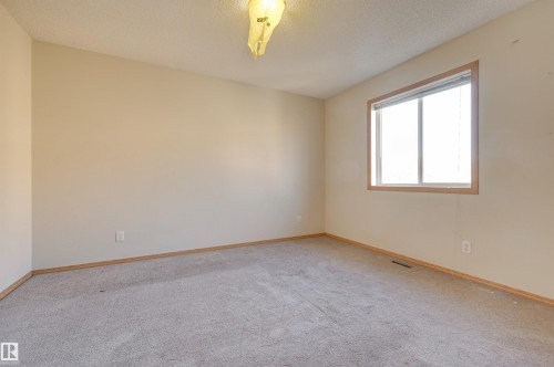 137 10909 106 Street, Edmonton, AB - Indoor Photo Showing Other Room