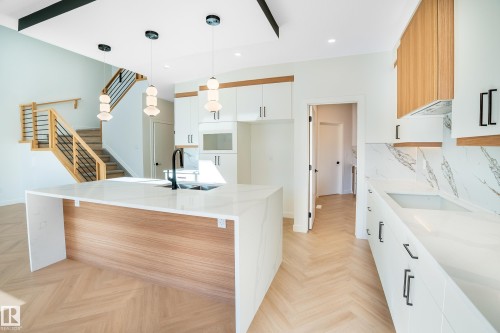 119 Lilac Close, Leduc, AB - Indoor Photo Showing Kitchen