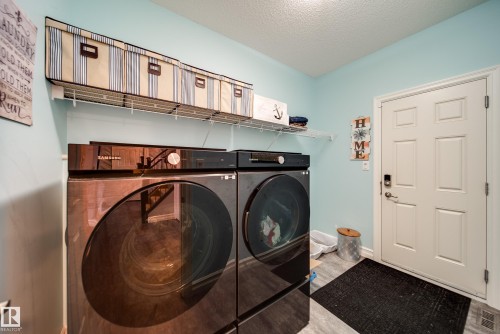 5927 6 Avenue, Edmonton, AB - Indoor Photo Showing Laundry Room