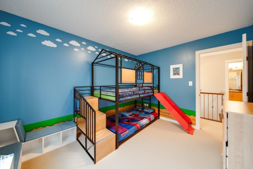 5927 6 Avenue, Edmonton, AB - Indoor Photo Showing Bedroom