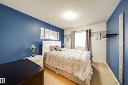 5927 6 Avenue, Edmonton, AB - Indoor Photo Showing Bedroom