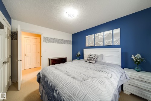 5927 6 Avenue, Edmonton, AB - Indoor Photo Showing Bedroom